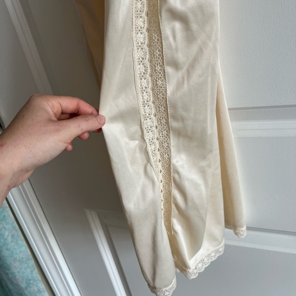 Vintage Pinehurst 60s Lingerie Slip - Picture 7 of 10